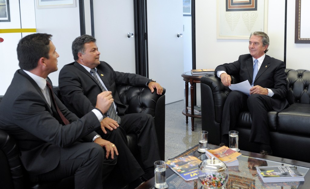  PSDC cresce em Alagoas. Presidente Estadual do partido, Eudo Freire, acompanhado de seu vice, Luciano Cabral, em reunião com o Senador Fernando Collor de Mello, analisam o cenário eleitoral do estado.